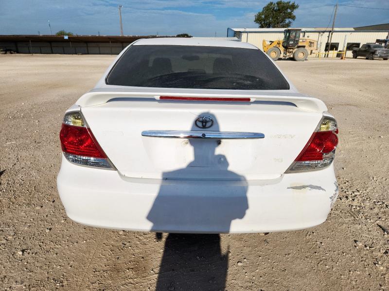 JTDBF32K650165078 - 2005 TOYOTA CAMRY LE 白色 照片 6