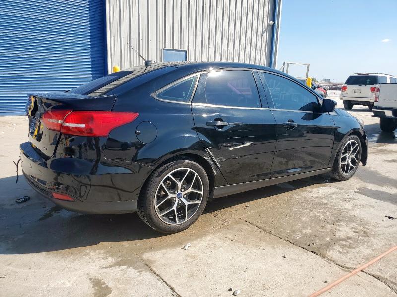 1FADP3H27JL302282 - 2018 FORD FOCUS SEL BLACK photo 3