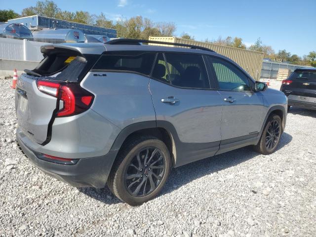 3GKALTEG3RL143323 - 2024 GMC TERRAIN SLE Silber Foto 3