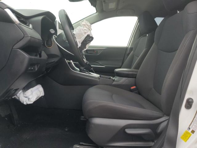 JTMMWRFV8PD201154 - 2023 TOYOTA RAV4 LE Blanco foto 7