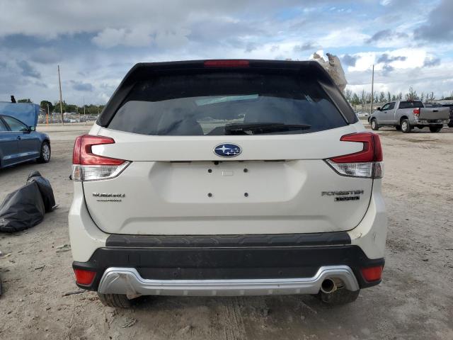 JF2SKARC0PH437757 - 2023 SUBARU FORESTER TOURING WHITE photo 6