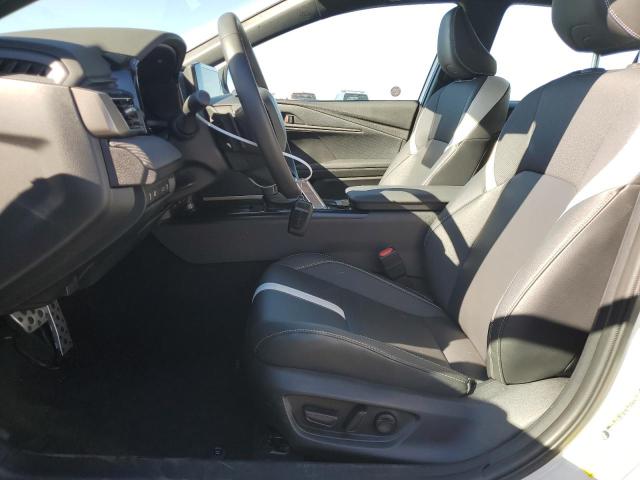 4T1DAACK6SU604063 - 2025 TOYOTA CAMRY XSE თეთრი ფოტო 7