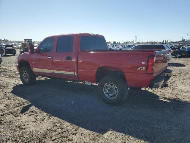 1GCHK23265F854890 - 2005 CHEVROLET SILVERADO K2500 HEAVY DUTY RED photo 2