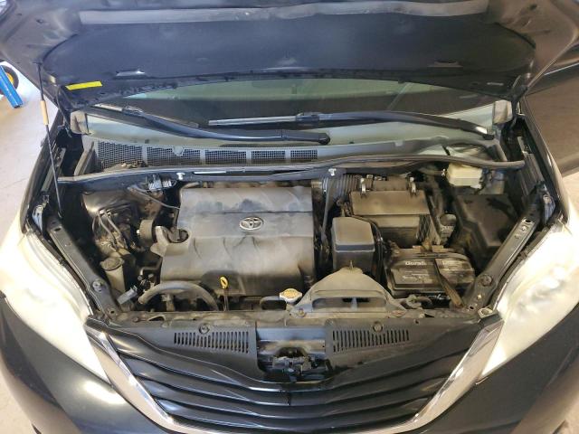 5TDKK3DC1DS337059 - 2013 TOYOTA SIENNA LE BLACK photo 12