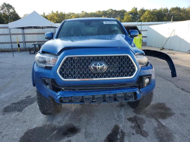 5TFCZ5AN8JX130160 - 2018 TOYOTA TACOMA DOUBLE CAB 蓝色 照片 5