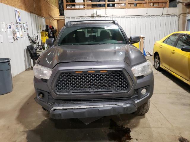 3TMCZ5AN5HM072718 - 2017 TOYOTA TACOMA DOUBLE CAB 灰色 照片 5