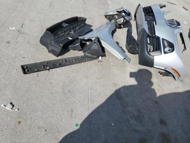 WBXYJ3C37JEP76740 - 2018 BMW X2 SDRIVE28I SILVER photo 13