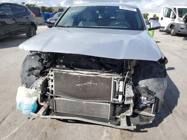 WBXYJ3C37JEP76740 - 2018 BMW X2 SDRIVE28I SILVER photo 5