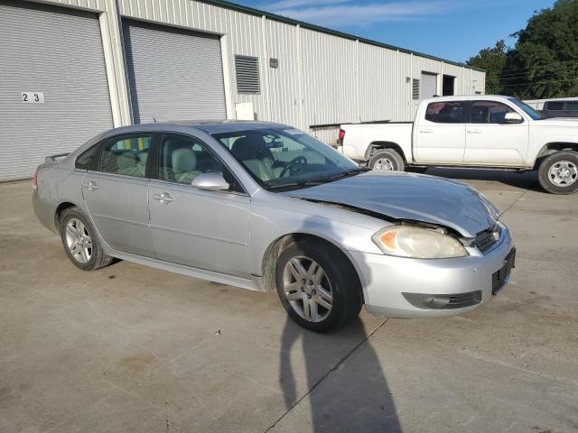 2G1WB5EK9A1261976 - 2010 CHEVROLET IMPALA LT Silber Foto 4