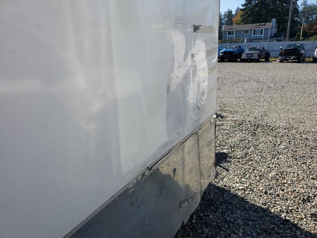 1YGAE1014CB075816 - 2012 ALUMA UTILITY TR WHITE photo 9