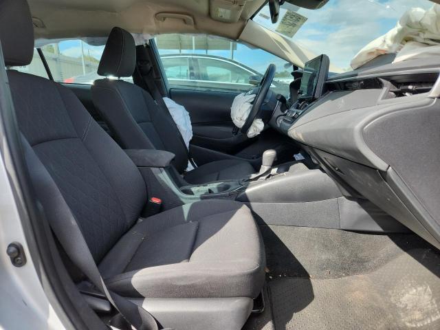 5YFB4MDEXRP090707 - 2024 TOYOTA COROLLA LE فضي صورة 7