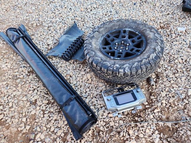 JTEBU5JR3D5127370 - 2013 TOYOTA 4RUNNER SR5 GRAY photo 13