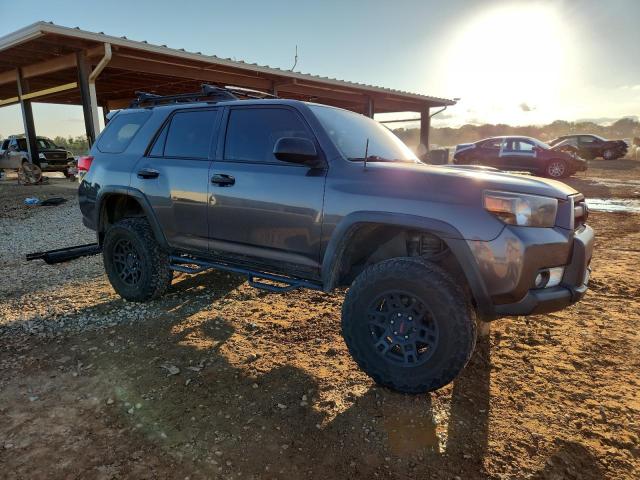 JTEBU5JR3D5127370 - 2013 TOYOTA 4RUNNER SR5 GRAY photo 4