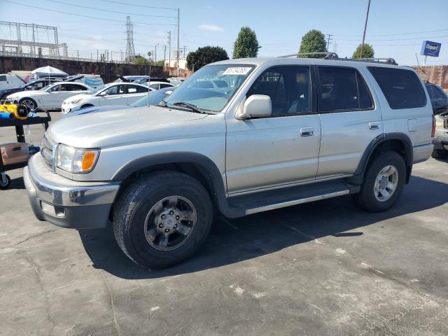 2000 TOYOTA 4RUNNER SR5, 