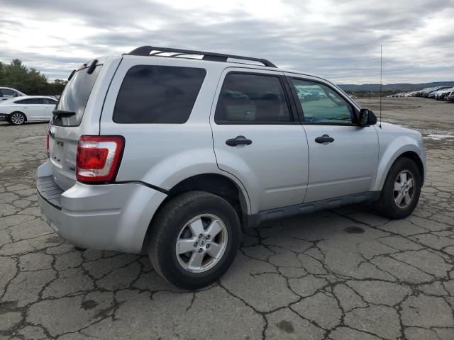 1FMCU9DG5AKB01615 - 2010 FORD ESCAPE XLT ვერცხლისფერი ფოტო 3