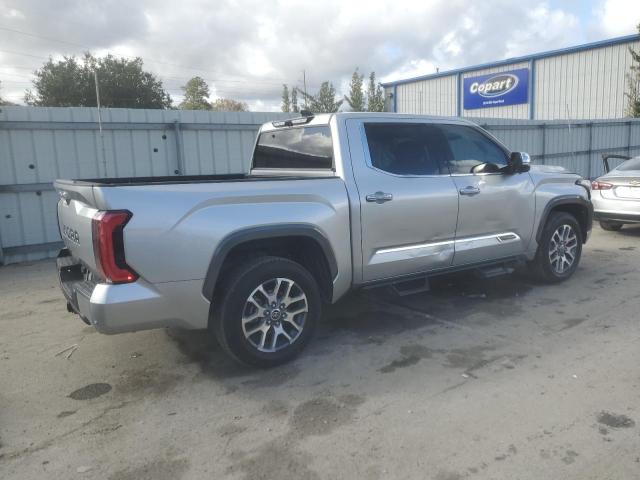 5TFMA5AB0NX005774 - 2022 TOYOTA TUNDRA CREWMAX PLATINUM SILVER photo 3