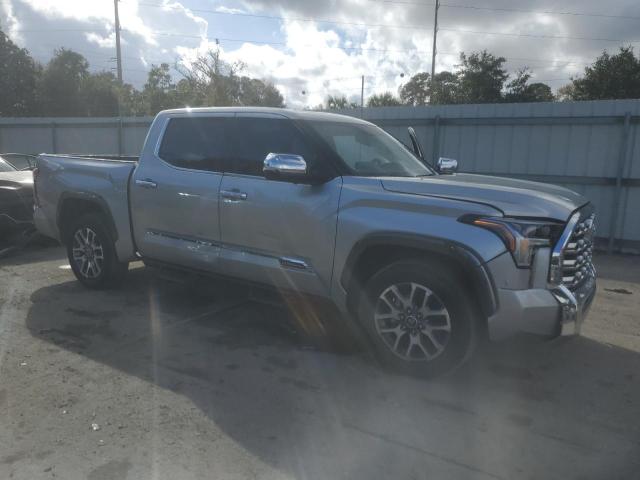 5TFMA5AB0NX005774 - 2022 TOYOTA TUNDRA CREWMAX PLATINUM SILVER photo 4