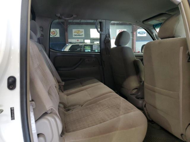 5TBDT44186S528032 - 2006 TOYT TUNDRA DOUBLE CAB SR5 WHITE photo 11