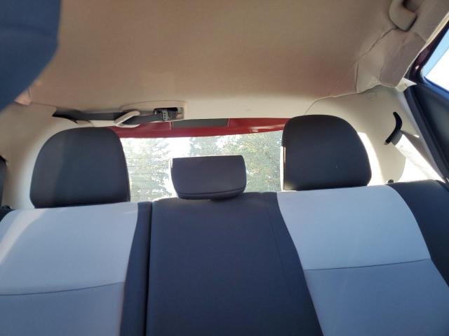 VNKKTUD36JA089376 - 2018 TOYOTA YARIS L RED photo 10