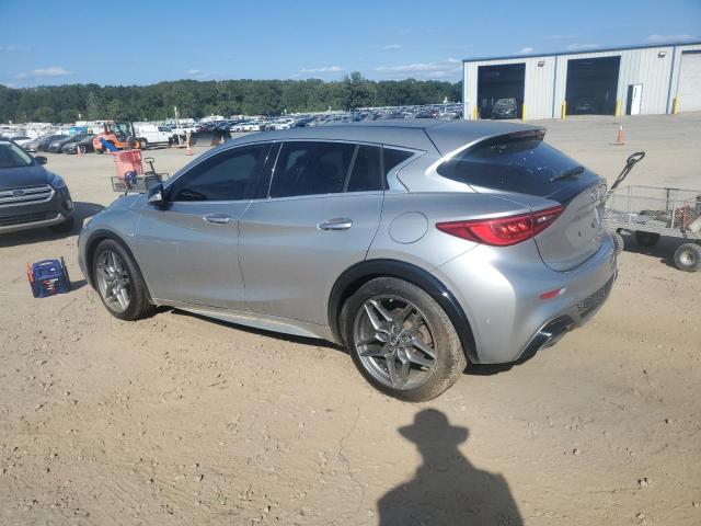 SJKCH5CP3JA043316 - 2018 INFINITI QX30 BASE SILVER photo 2