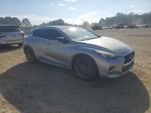 SJKCH5CP3JA043316 - 2018 INFINITI QX30 BASE SILVER photo 4