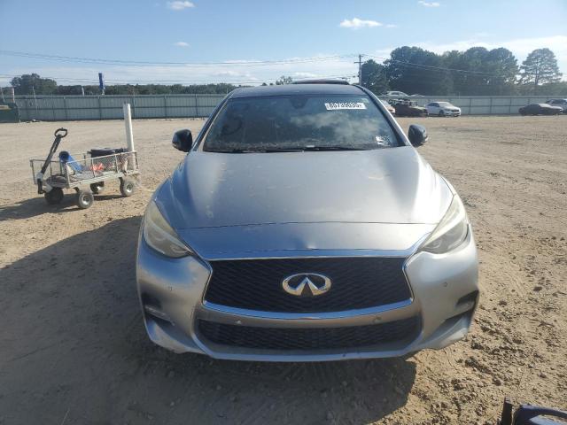 SJKCH5CP3JA043316 - 2018 INFINITI QX30 BASE SILVER photo 5