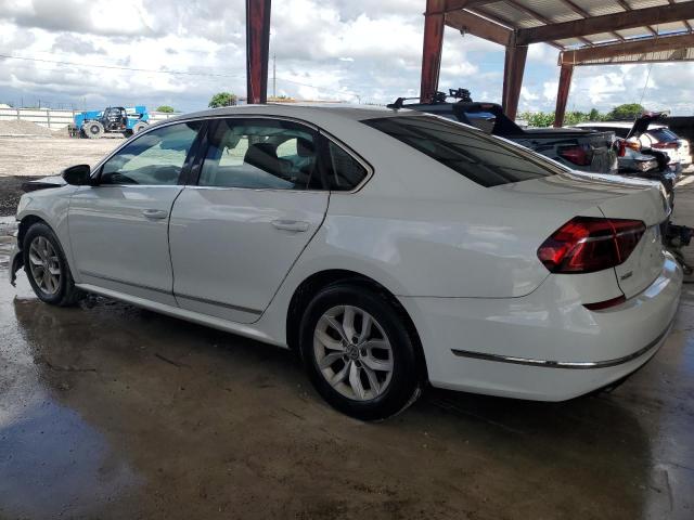 1VWAT7A30HC076984 - 2017 VOLKSWAGEN PASSAT S WHITE photo 2