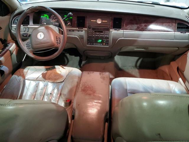 1LNHM81W24Y665543 - 2004 LINCOLN TOWN CAR EXECUTIVE Silber Foto 8