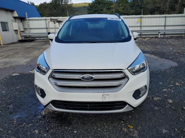 1FMCU9GD6JUB95008 - 2018 FORD ESCAPE SE أبيض صورة 5