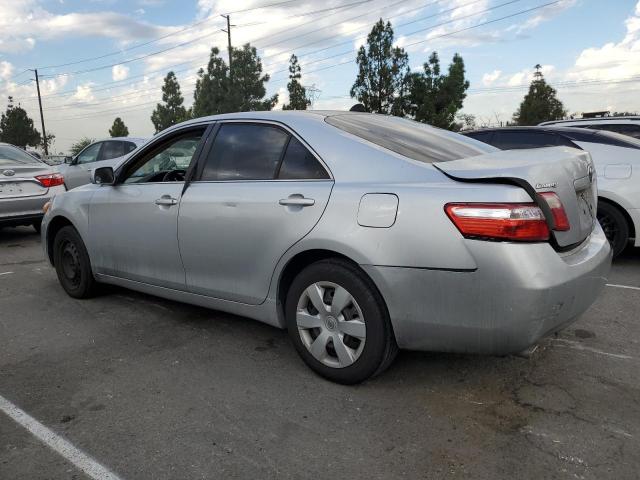 4T1BK46K07U041746 - 2007 TOYT CAMRY LE SILVER photo 2