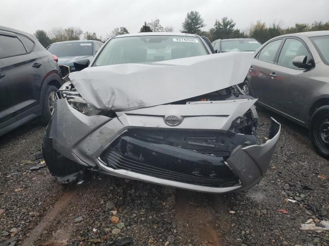 3MYDLBZV2GY103991 - 2016 TOYOTA SCION IA SILVER photo 5