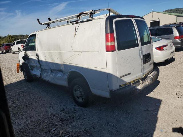 1GCGG25VX51238658 - 2005 CHEVROLET EXPRESS WHITE photo 2