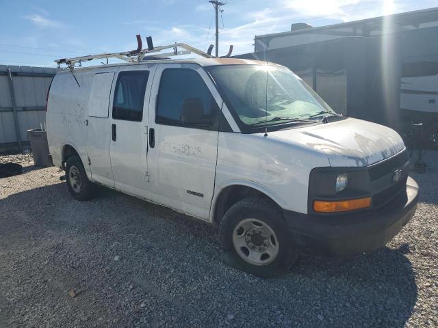1GCGG25VX51238658 - 2005 CHEVROLET EXPRESS WHITE photo 4