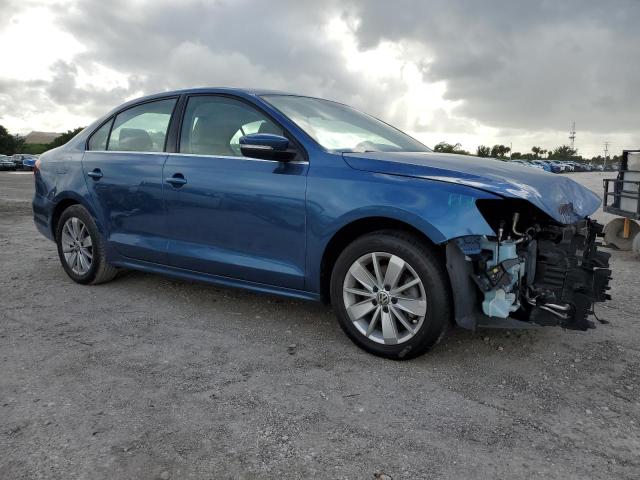 3VWD67AJXGM304781 - 2016 VOLKSWAGEN JETTA SE BLUE photo 4