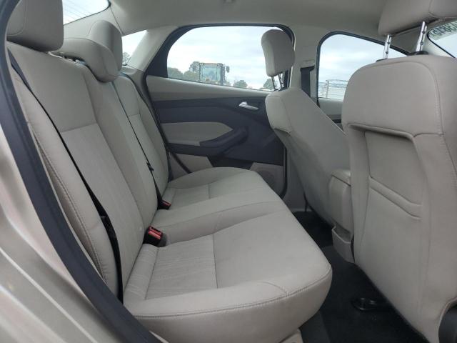 1FADP3F26JL329587 - 2018 FORD FOCUS SE 金色 照片 10