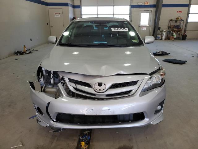 2T1BU4EE4BC742905 - 2011 TOYOTA COROLLA BASE Արծաթագույն լուսանկար 5
