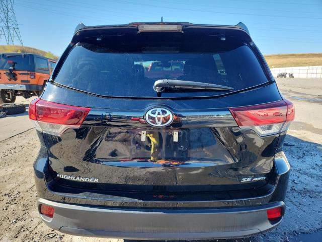 5TDJZRFH5KS925059 - 2019 TOYOTA HIGHLANDER SE Черный фото 6