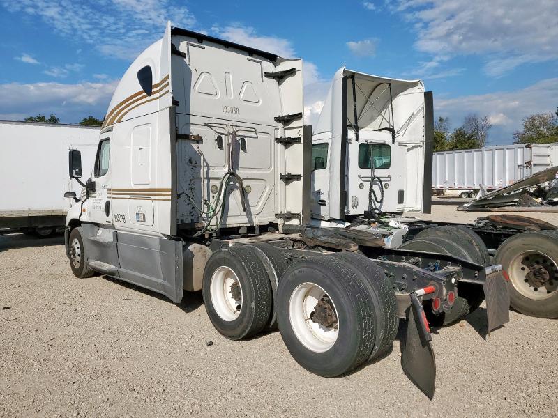 3AKJGLDR0JSJK5409 - 2018 FREIGHTLINER CASCADIA 1 WHITE photo 4