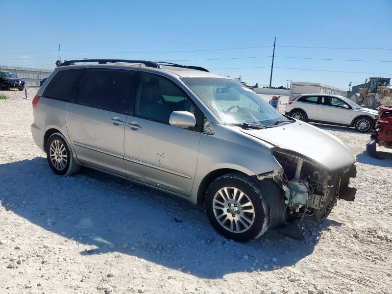 5TDYK4CC3AS294874 - 2010 TOYOTA SIENNA XLE SILVER photo 4