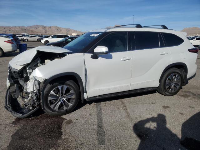 5TDHZRBH9NS170989 - 2022 TOYOTA HIGHLANDER XLE WHITE photo 1