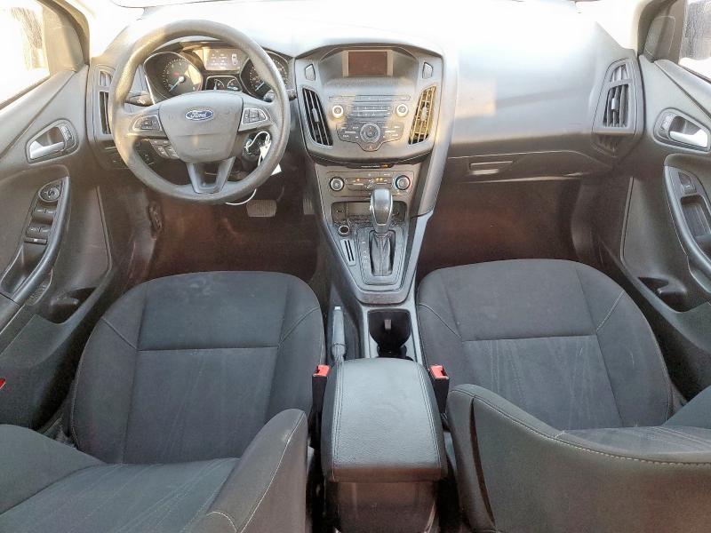 1FADP3K27JL249303 - 2018 FORD FOCUS SE 黑色 照片 8