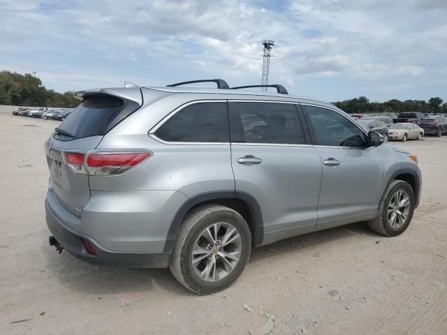 5TDKKRFH4FS116098 - 2015 TOYOTA HIGHLANDER XLE Արծաթագույն լուսանկար 3