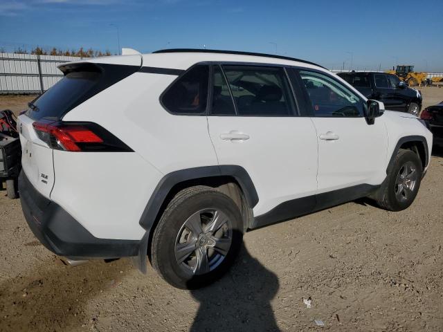 2T3R1RFV0RC478652 - 2024 TOYOTA RAV4 XLE WHITE photo 3