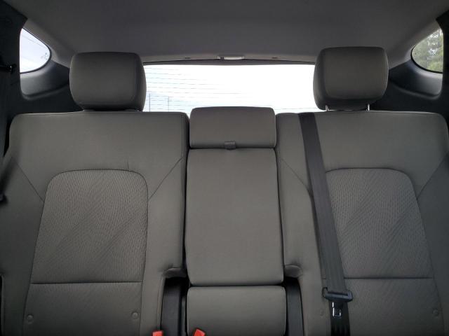 5NMZU3LB9HH031155 - 2017 HYUNDAI SANTA FE S WHITE photo 10