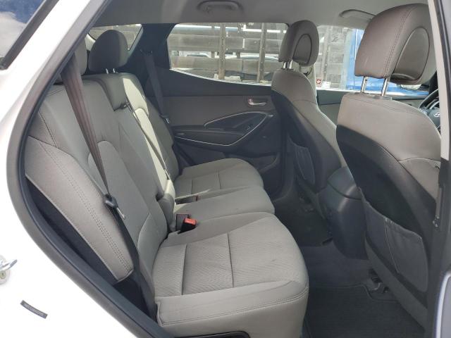 5NMZU3LB9HH031155 - 2017 HYUNDAI SANTA FE S WHITE photo 11