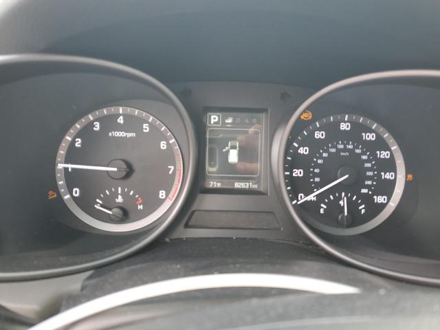 5NMZU3LB9HH031155 - 2017 HYUNDAI SANTA FE S WHITE photo 9