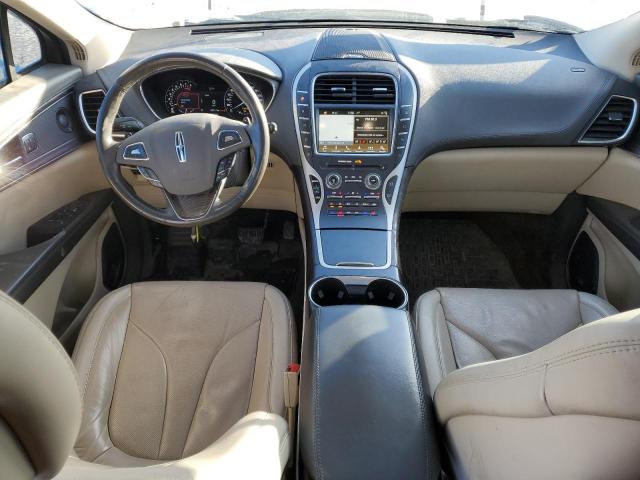 2LMPJ8LP5HBL51631 - 2017 LINCOLN MKX RESERVE Weiß Foto 8