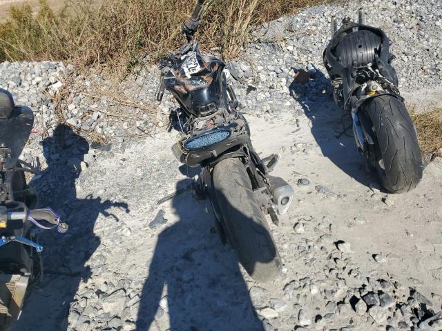 JKAEXEC14ADA48742 - 2010 KAWASAKI EX650 C Negro foto 4