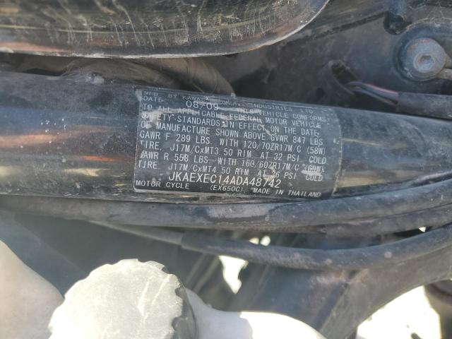 JKAEXEC14ADA48742 - 2010 KAWASAKI EX650 C Negro foto 8