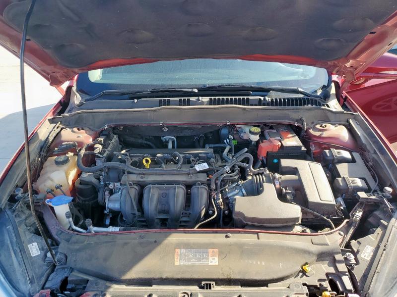 3FA6P0H77GR192668 - 2016 FORD FUSION SE RED photo 11